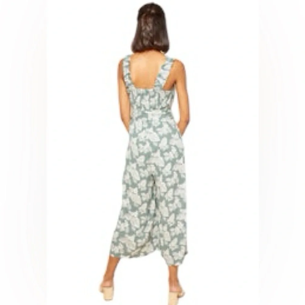 Sugarlips Tropical Print Belted Jumpsuit, Size Small, NWT - Picture 3 of 10